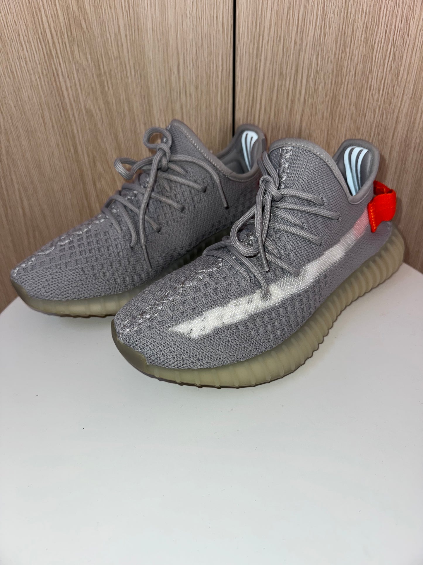 Yeey Boost 350 Taigl Light
