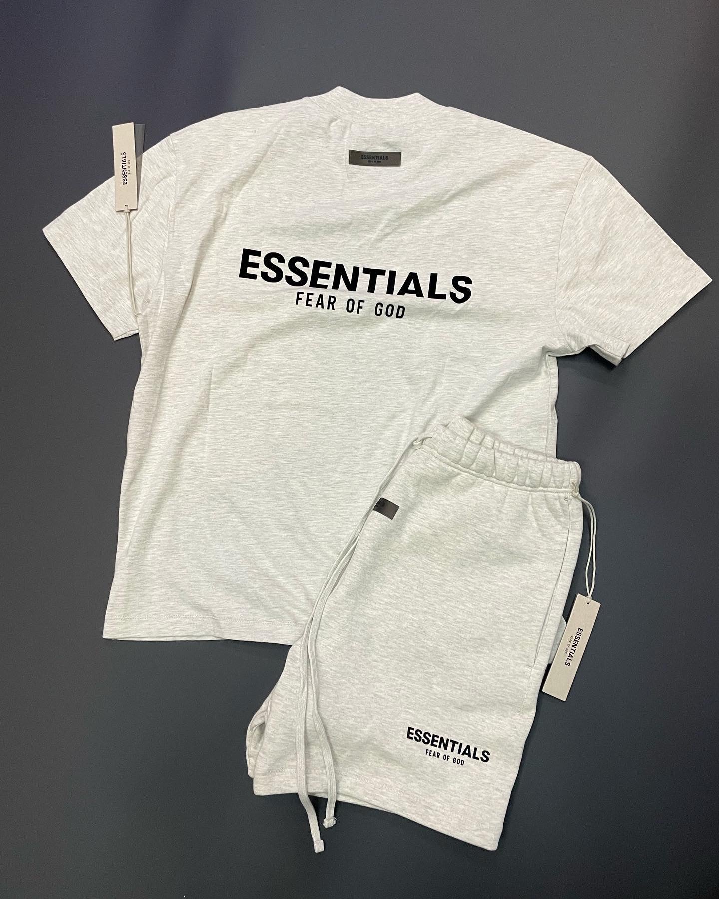 Fear of God Essentials Set shorts and Tshirt – Blooming Outfit